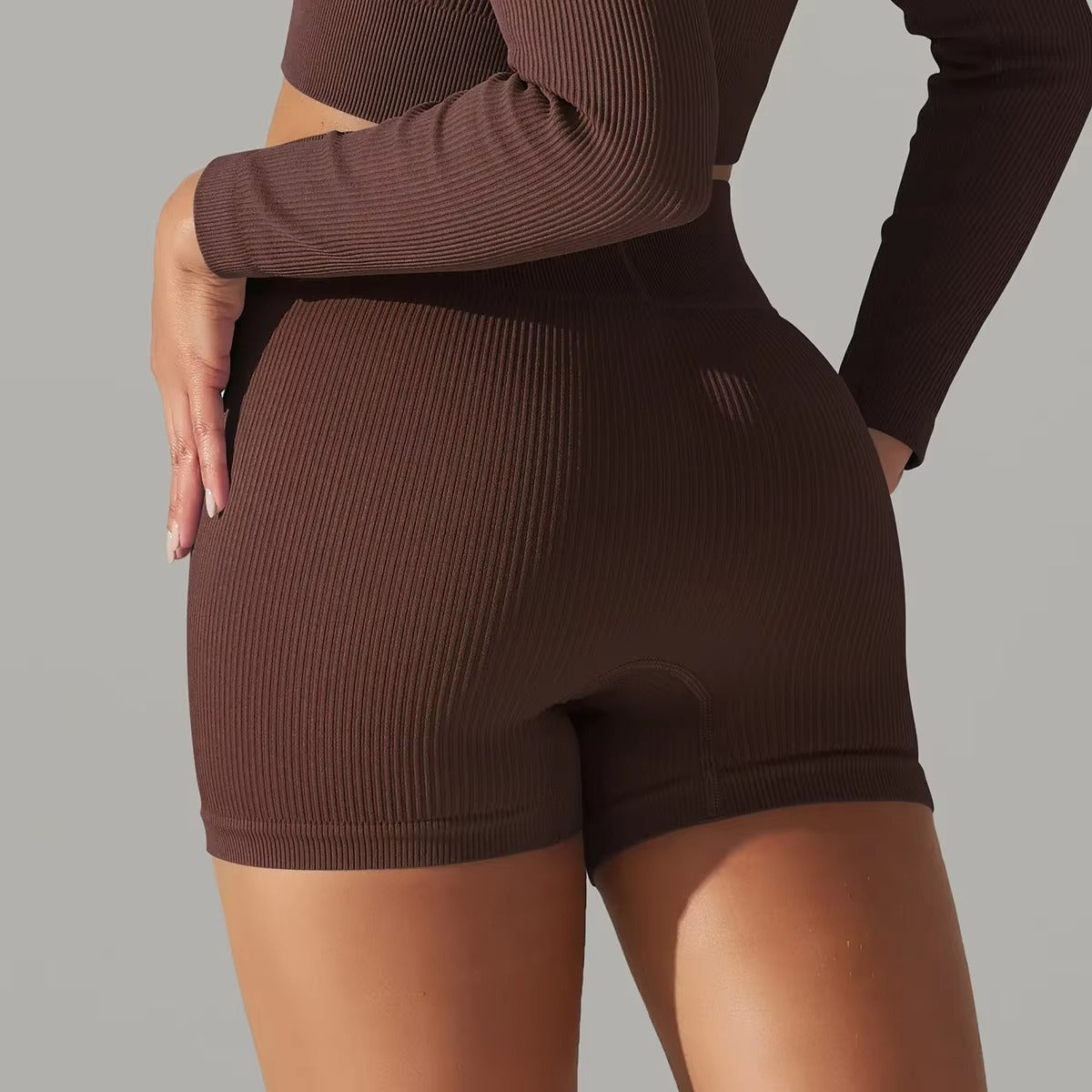 Novi Nikki - Seamless Short