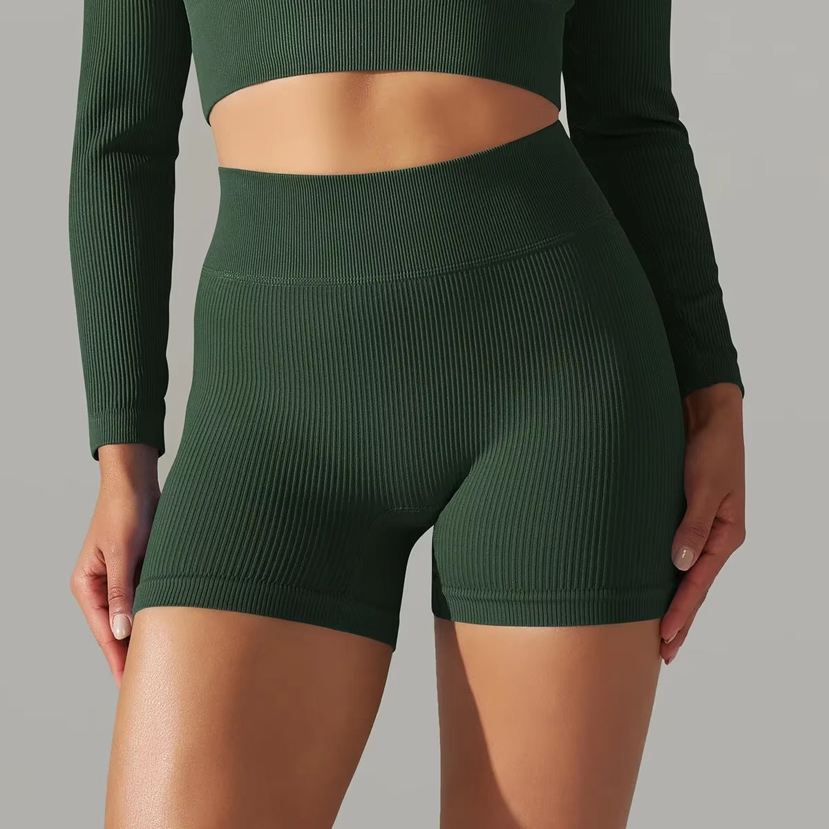 Novi Nikki - Seamless Short