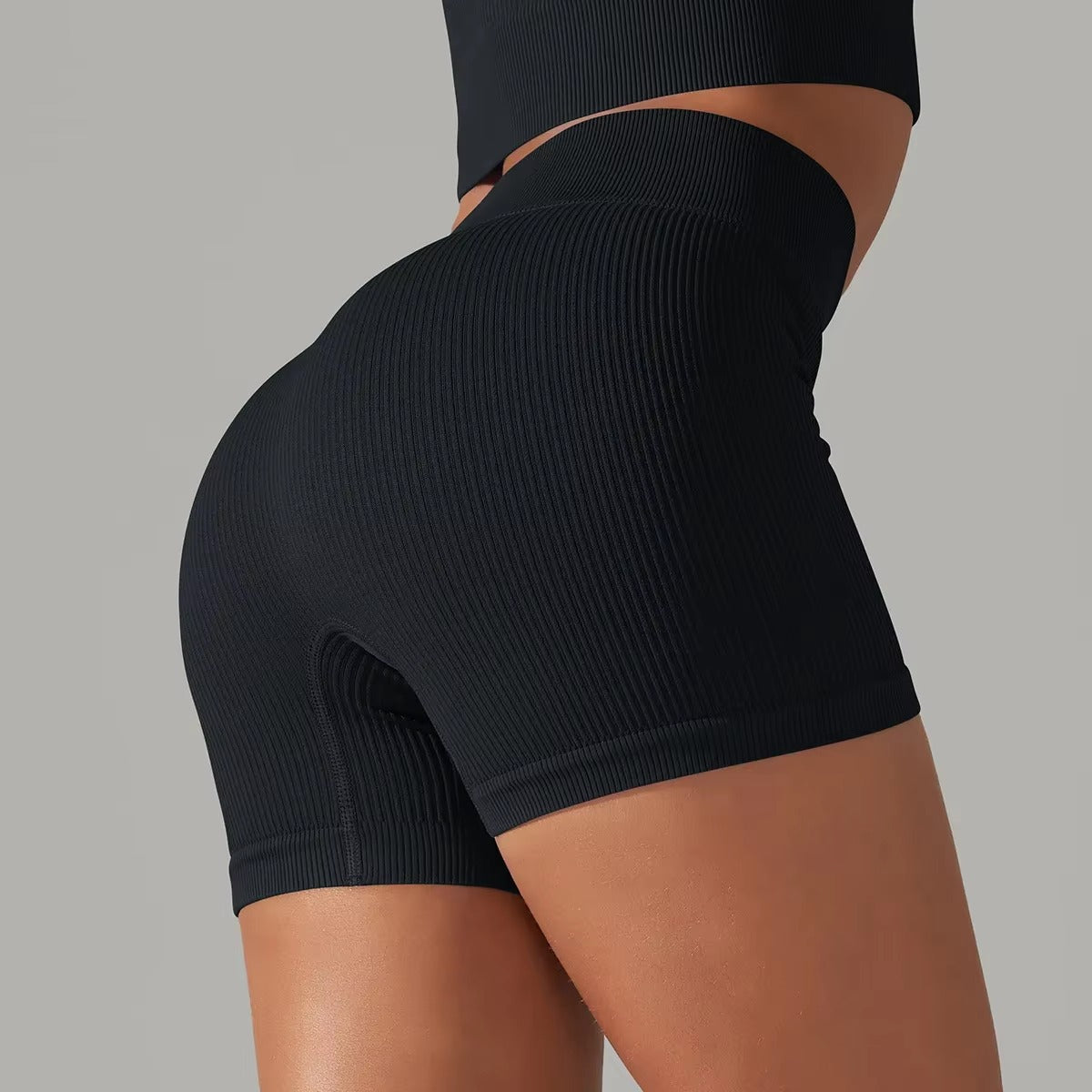 Novi Nikki - Seamless Short