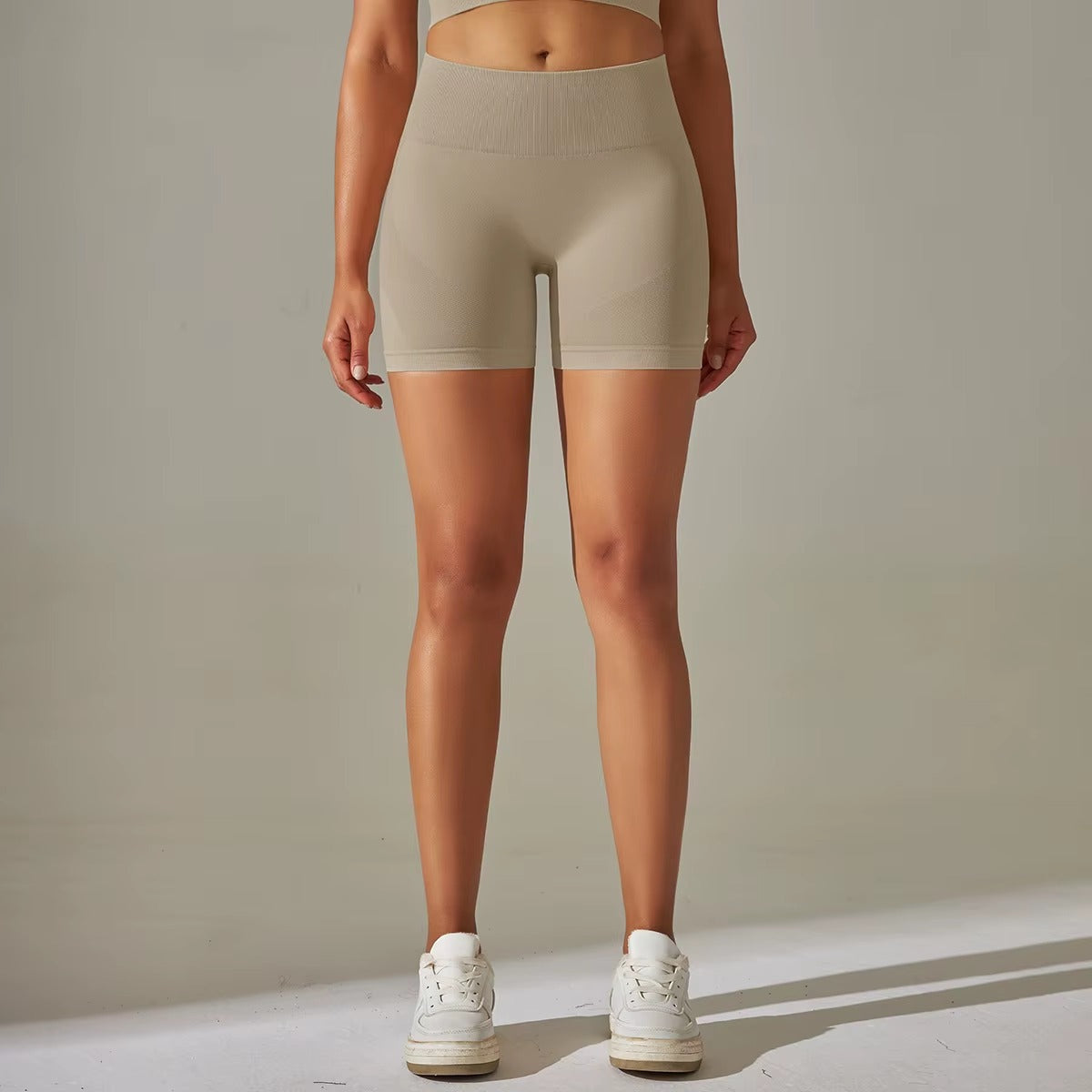 Novi Luna - Seamless Short