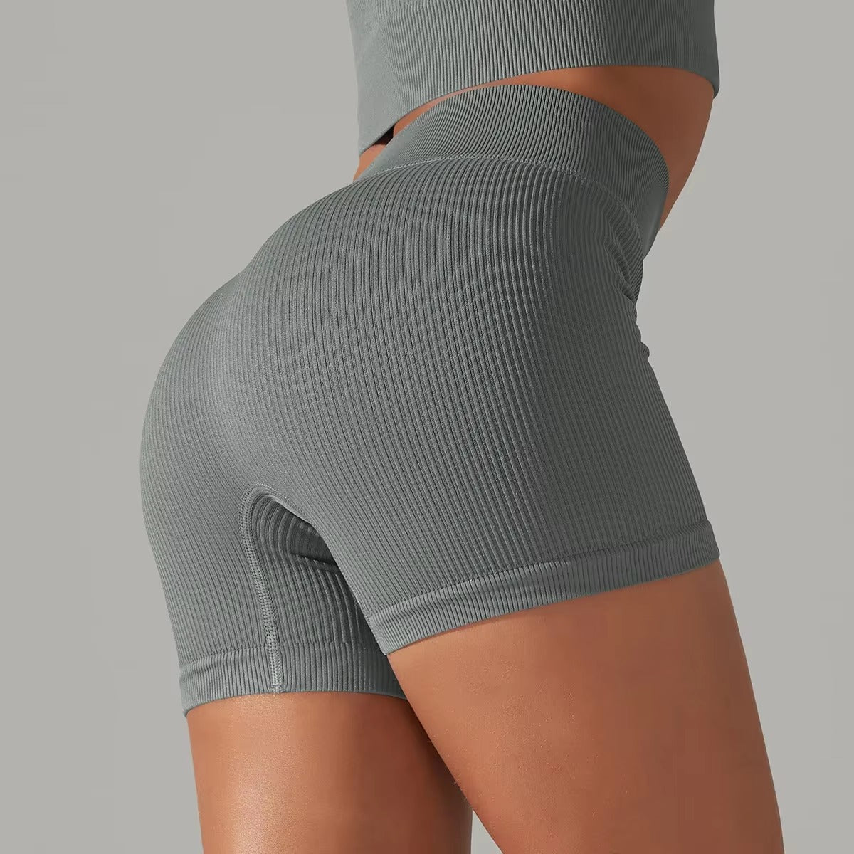 Novi Nikki - Seamless Short